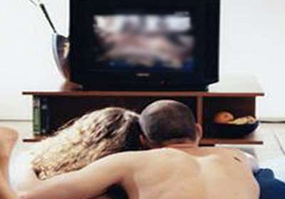 400px x 280px - Use of porn damages relationships: Study â€“ India TV