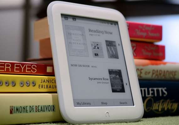 Barnes Noble Unveils New Nook Glowlight For 119 India News