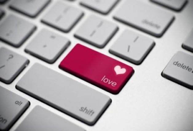make your valentine s day special with these 10 gadgets