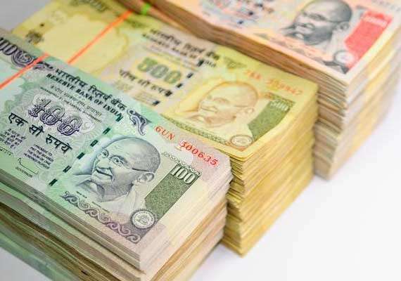 Rupee Rebounds By 27 Paise To 54 49 As Gaar Delayed India News India Tv