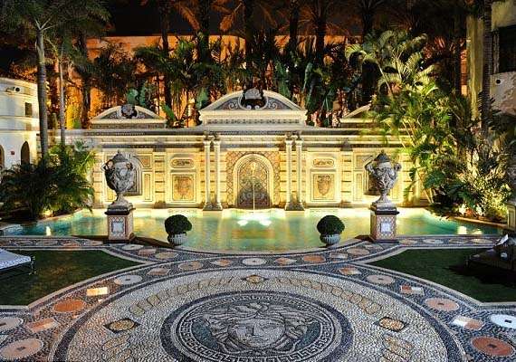 versace mansion on miami beach going up for auction
