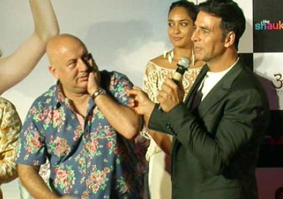 akshay kumar enjoys working with anupam kher