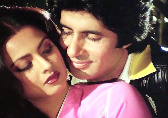 Amitabh Bachan Sex - Rekha and Amitabh Bachchan's most romantic scenes (see rare pics ...