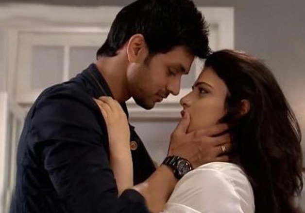 Will Ranveer Realise Ishani S Worth And Accept Her Back Indiatv News Bollywood News India Tv