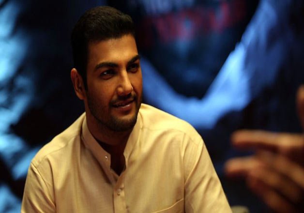 Pravesh Rana Loves Emotional Atyachaar Spoofs Bollywood News India Tv