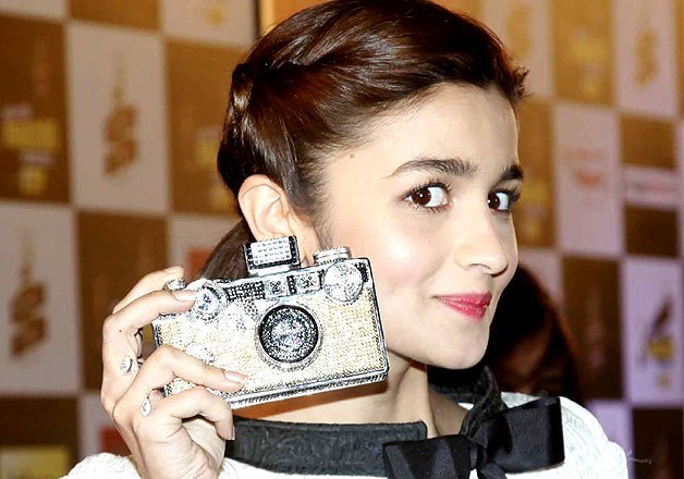 Alia Bhatt Lashes Out At A Journalist And Speaks Openly About Dating