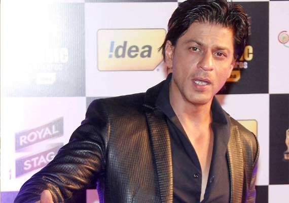 Shah Rukh Khan Honoured With Face Of Romantic Music Award See Pics
