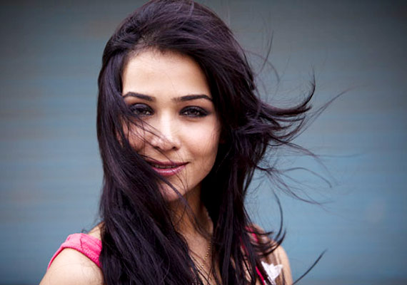 Becoming Emraan Hashmi S Heroine Was A Big Worry Humaima