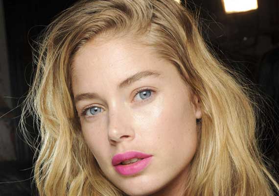 ballet dance helps doutzen kroes stay fit