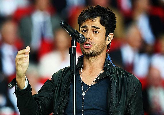 enrique iglesias song about love in spanish
