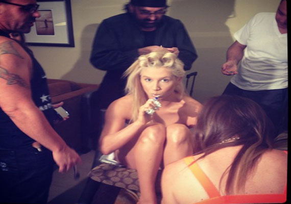 Leaked photos kesha Kesha sets