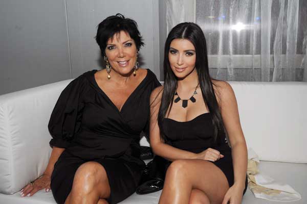 Mom Defends Kim Kardashian Hollywood News India Tv 7429