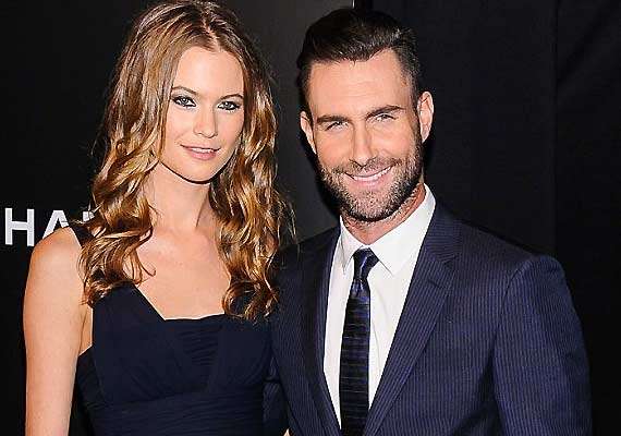 Adam Levine Behati Prinsloo Performed At Their Wedding Reception