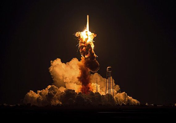 russian rocket engines suspected in launch blast