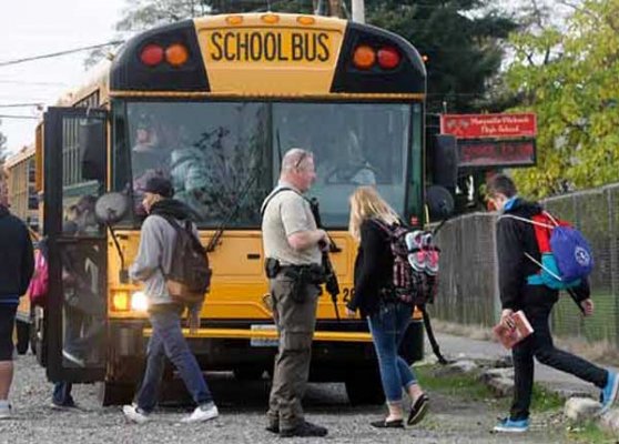 2 killed 4 injured in us school shooting