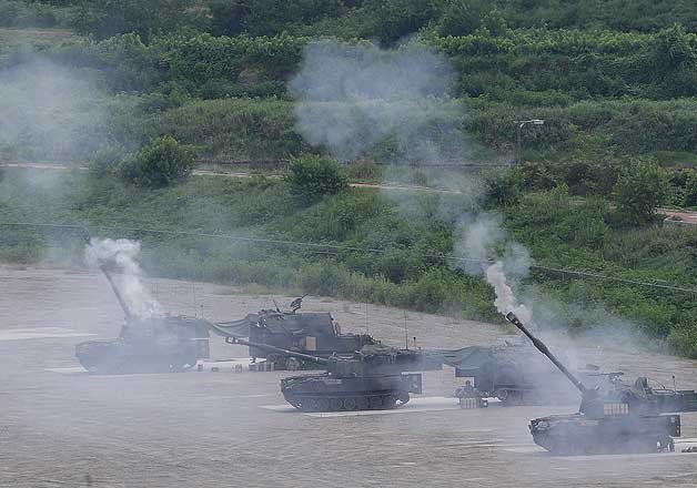 north korea warns of war with south korea after artillery