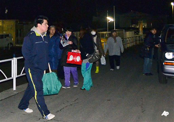 small tsunami hits japan after 6.9 quake