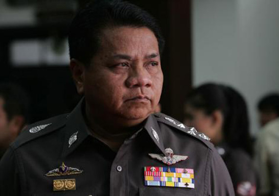 thai officials say blasts linked to global political