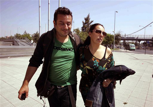 woman in chile makes hoax bomb call to keep her lover at
