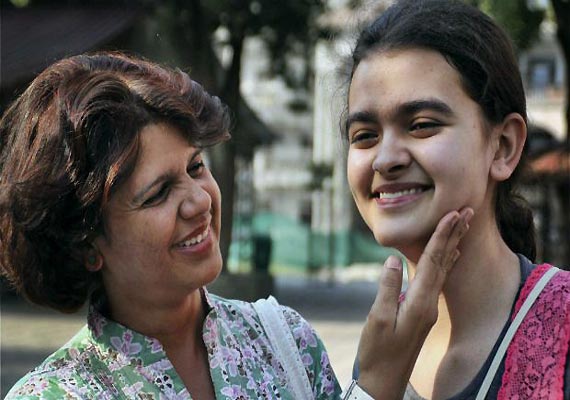 Doon Girl Tops Icse Board Exams With 99 Per Cent Marks India News India Tv