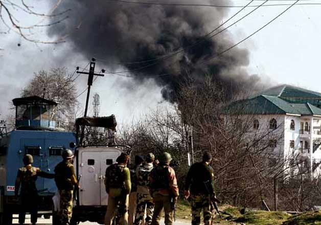 pampore attack gunbattle ends three militants killed says