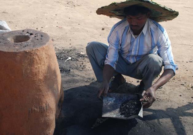 asura iron smelting primitive tribe on verge of extinction