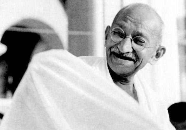 du prof invokes gandhi to convey the idea of nationalism