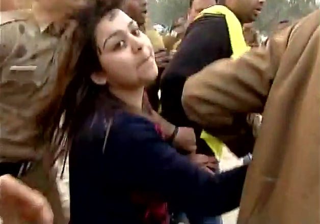 odd even scheme celebrations woman throws ink at kejriwal