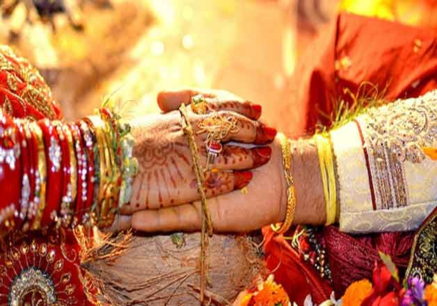 51 Couples Tie Knots In Mass Wedding In Delhi Indiatv News India 