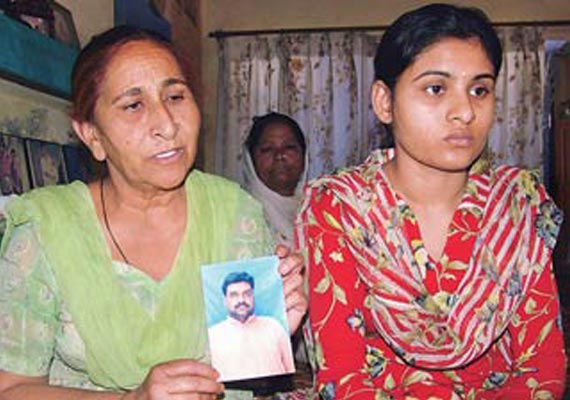 Shift My Father To Another Hospital Sarabjits Daughter India News