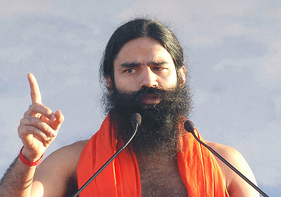 Swami Ramdev Lashes Out At Gandhi Family | India News – India TV