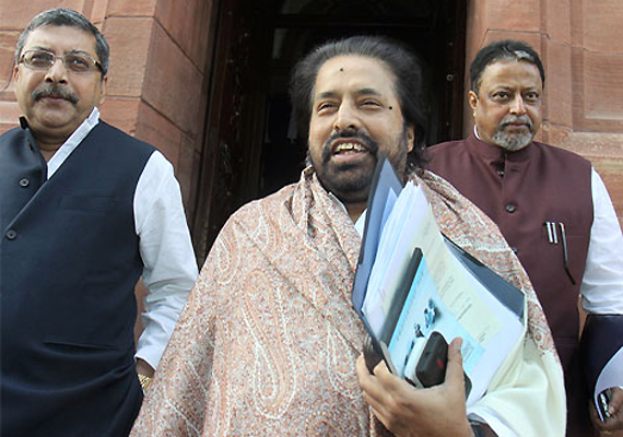 trinamool says trivedi must resign and not reply to railway
