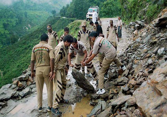 uttarakhand equipment for debris removal still stuck en