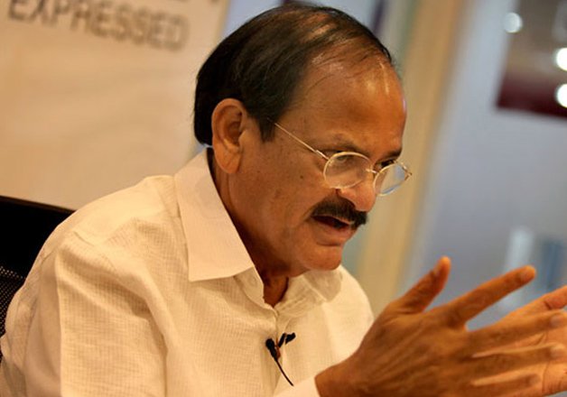 congress questions timing of gk pillai s ishrat jahan