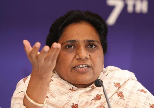 mayawati accuses samajwadi party for working against lohia