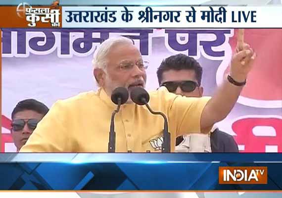 live india is running in reverse gear says modi at srinagar