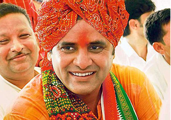 mp congress chief arun yadav compares modi to mungerilal