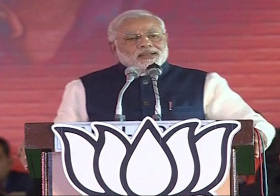 modi taunts congress for not naming rahul as pm candidate