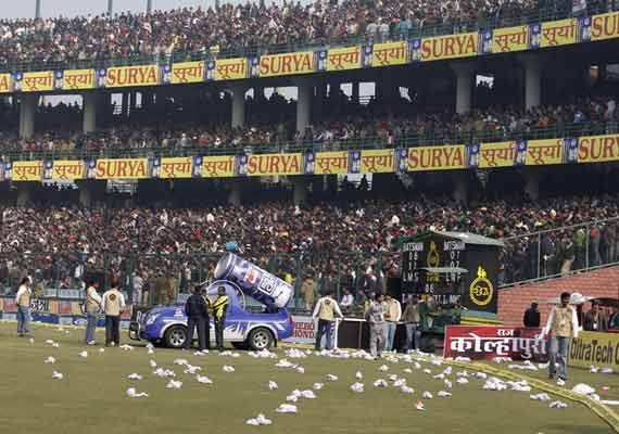 dead rats pigeon feathers leave feroz shah kotla press box