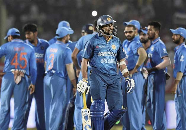 ind vs sl 3rd t20i r ashwin weaves spin magic india bundle