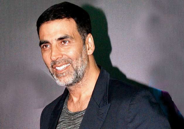 akshay kumar wear shoes brand name