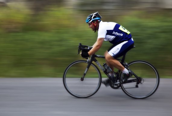 pakistani cyclists await indian visa for asia cup