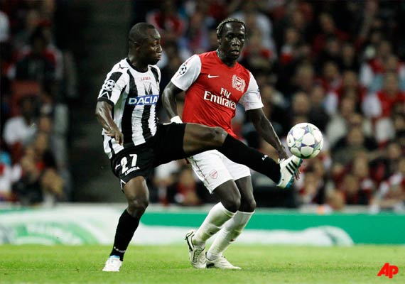 Arsenal Beats Udinese In Champions League Playoff Soccer News India Tv
