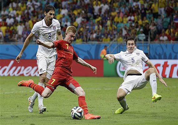 fifa world cup belgium holds on to beat usa 2 1 in extra