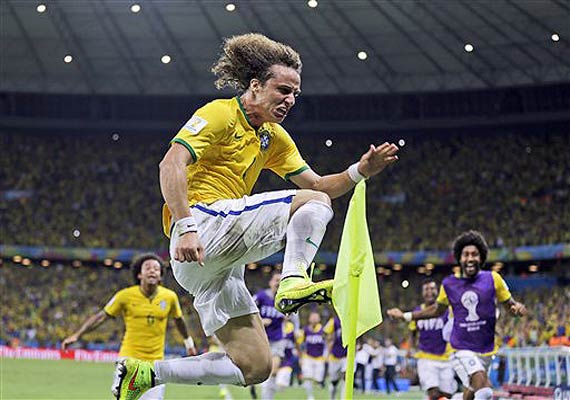 Fifa World Cup David Luiz Attributes Free Kick Technique To Genetics Soccer News India Tv