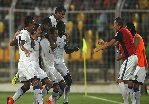 isl chennai look to bounce back take on mumbai on home turf