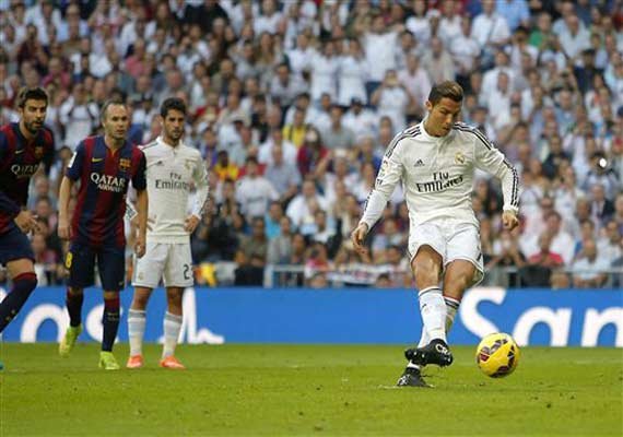 cristiano ronaldo wins 3 la liga awards