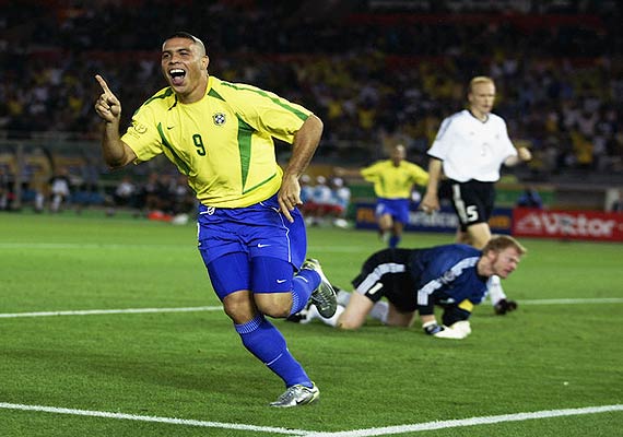 2002/04 RONALDO #9 Brazil Vintage Nike WC 2002 Home Football Shirt