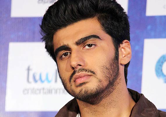 Arjun Kapoor keeps late mother's room intact, '2 States' book still on her  book shelf (see pics) | Bollywood News – India TV