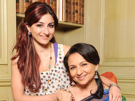 Sharmila Tagore Hot Fuck Videos - Sharmila-Soha endorse new TV show on DD (see pics) | Bollywood News â€“ India  TV